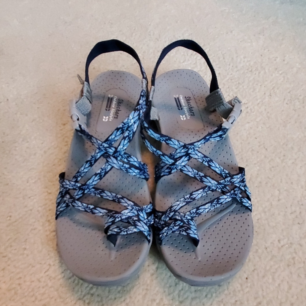 Sketchers sandals